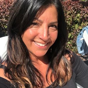 Meet your Posher, Dana